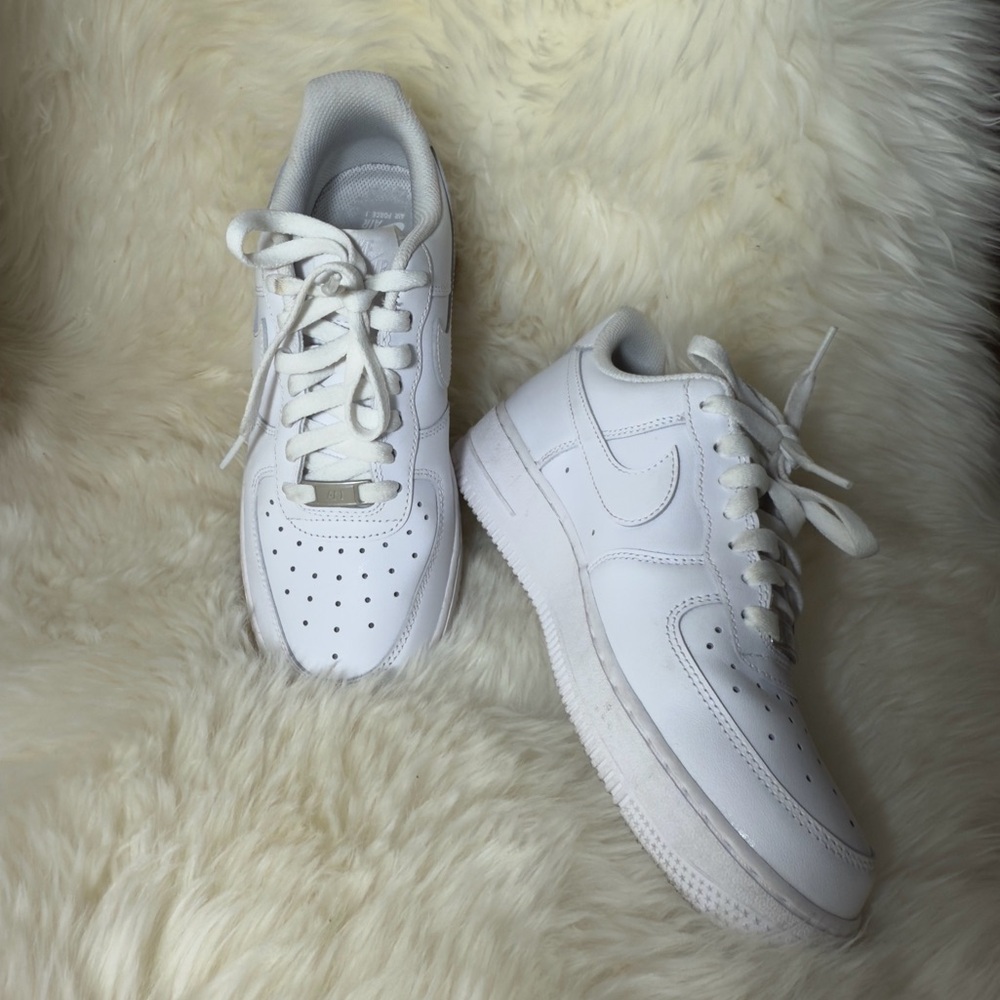 Classic All-White Women's Leather Sneakers